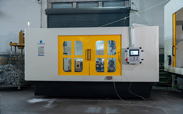 MC1600